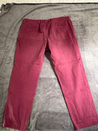 Pantalón Chino Burdeos Massimo Dutti