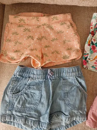Lote pantalones cortos+conjunto niña. Talla 3 años