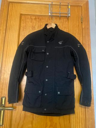 Chaqueta de moto negra