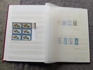 Lote de Álbum filatélico Prinz + sellos