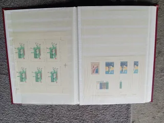 Lote de Álbum filatélico Prinz + sellos