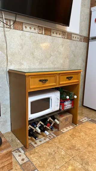 Mueble auxiliar madera y cristal