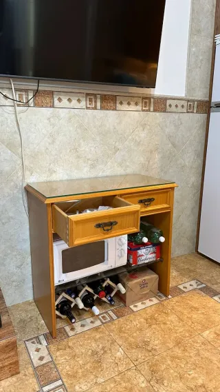 Mueble auxiliar madera y cristal