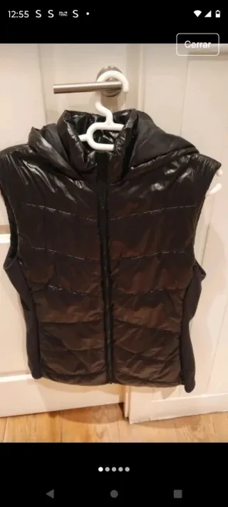 Nuevo cortefiel chaleco con capucha