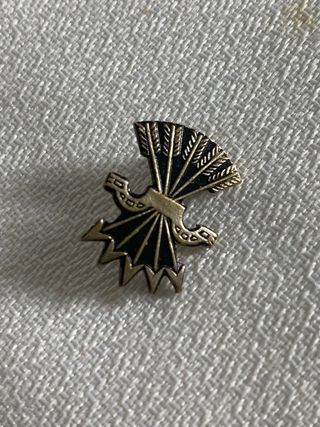 Insignia antigua del Yugo y Flechas Falange españa