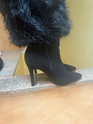 Botas altas negras con pelo