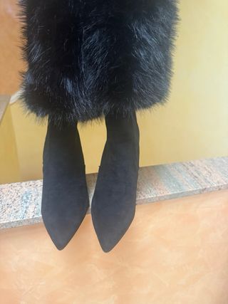 Botas altas negras con pelo
