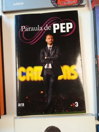 Lote 7 libros: F1, fútbol, Iniesta, Piqué, Márquez