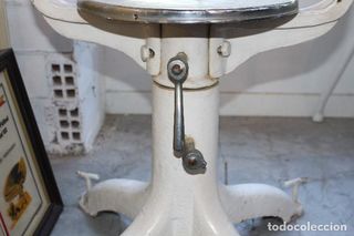 Silla Hierro Fundido y Acero Industrial 1920