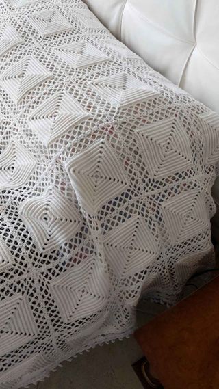 COLCHA DE CROCHET HECHA A MANO