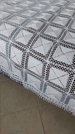COLCHA DE CROCHET HECHA A MANO