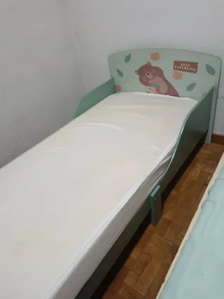 Cama infantil con colchón