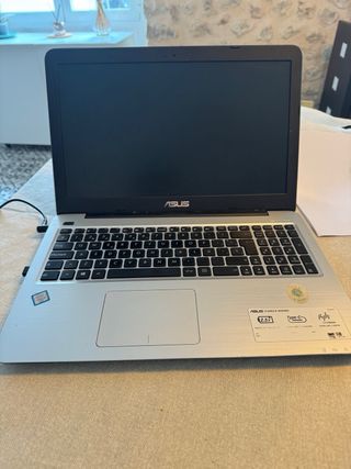 Portátil ASUS Plata