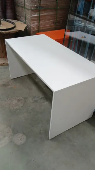 Mesa de escritorio blanca 11 unidades-2 quedan 9