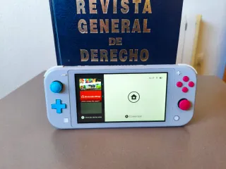 Nintendo Switch Lite Ed. Pokémon Zacian Zamazenta