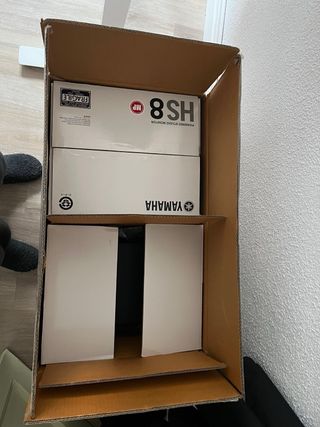 Monitores Yamaha HS8 (Negro)