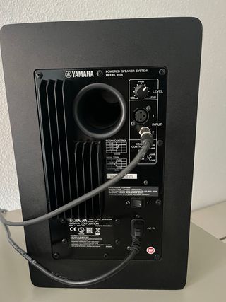 Monitores Yamaha HS8 (Negro)