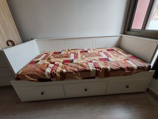 Cama Hemnes blanca con cajones