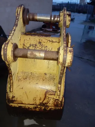 Cazo Retro Caterpillar 30T . De 80 centímetros