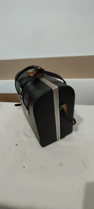 Maletín vintage negro