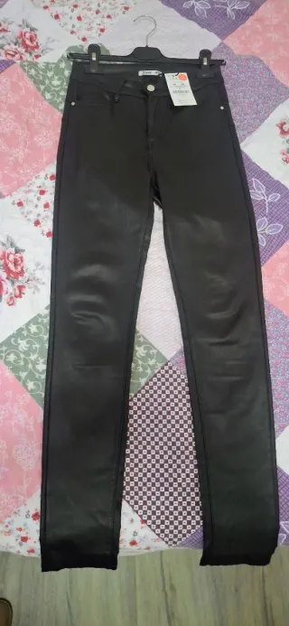 Pantalón Polipiel Push-Up Talla M.