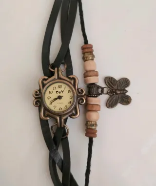 Reloj pulsera cuero y mariposa