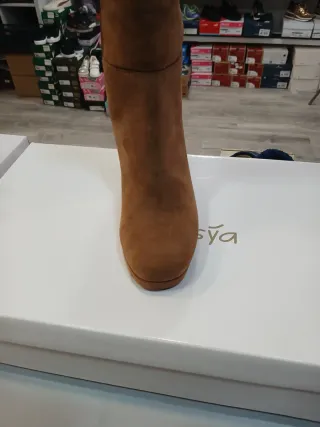 Botas altas Alesya marrones talla 39