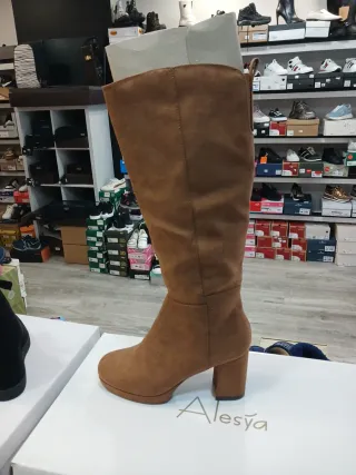 Botas altas Alesya marrones talla 39