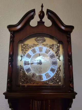 Reloj de Pared Clásico con Pesas. Nuevo .