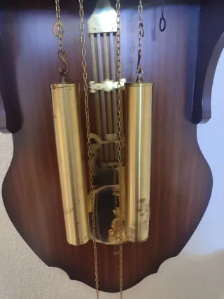 Reloj de Pared Clásico con Pesas. Nuevo .