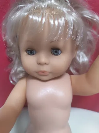 Muñeca rubia