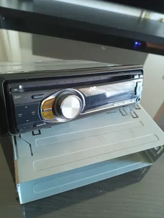 Radio CD JVC con USB