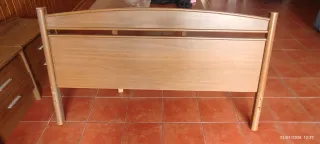 Cabecero de madera para dormitorio