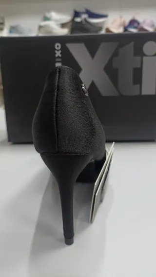 Zapatos de tacón Xti negros talla 37