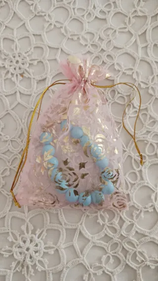 Bracciale donna con perle in impasto di turchese.