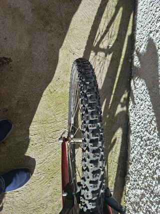 Bicicleta casi nueva Specialized Rockhopper Roja