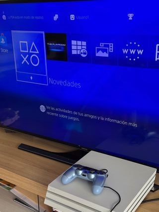 Pacchetto PS4 Pro + Oculus Rift S + Controller God of War + 8 giochi