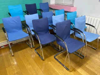 12 Butacas acolchadas comodísimas con reposabrazos