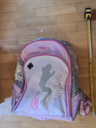 Mochila Umbro gris y rosa