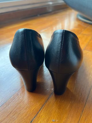 Zapatos de tacón negros talla 35