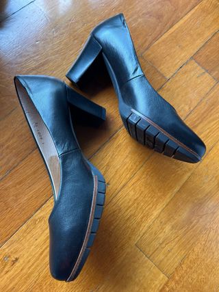 Zapatos de tacón negros talla 35
