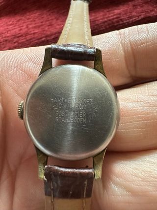 Reloj Zaria Negro y Dorado cuerda