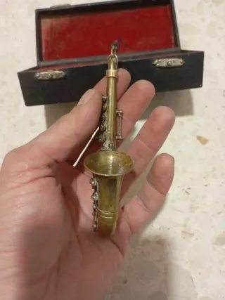 Saxofón miniatura de colección