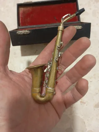 Saxofón miniatura de colección
