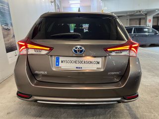 Toyota Auris 1.8 140H Feel! Touring Sports