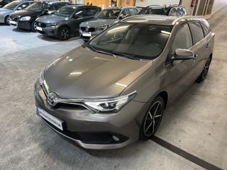 Toyota Auris 1.8 140H Feel! Touring Sports