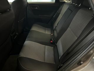 Toyota Auris 1.8 140H Feel! Touring Sports