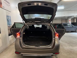 Toyota Auris 1.8 140H Feel! Touring Sports