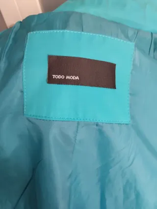 Cazadora azul turquesa