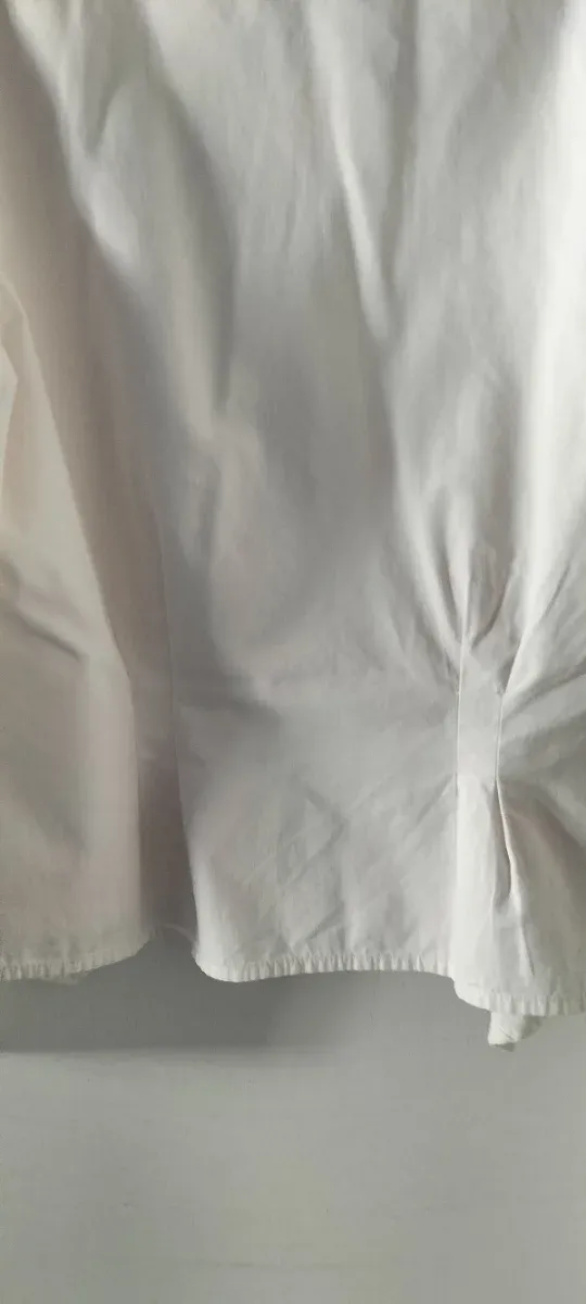 Camisa retro de algodón blanco y cuello mao.